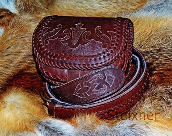 Medieval Leather Bag, Belt Pouch, Renaissance Fair, Cosplay, Larp - The MERCHANT, Red Engraved Leather Belt Bag