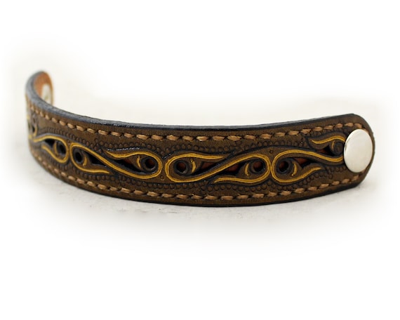 Leather Cuff Bracelet, Hand Carved Leather Bracelet, Festival Outfit, Bohemian Accessories, Full Grain Leather Jewelry, Steixnerleatherart - Etsy.de Leather Cuff Bracelet, Hand Carved Leather Bracelet, Festival Outfit, Bohemian Accessories, Full Grain Leather Jewelry, Steixnerleatherart - Etsy.de