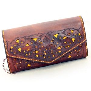 Cartera hecha a mano, bolsa de cuero de grano completo, billetera organizadora, accesorios artesanales, billetera celta, regalo para novia, regalo de arte popular húngaro