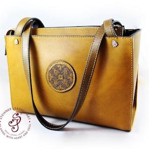 Braune Leder Tragetasche, Umhängetasche mit Mandala, Schultertasche aus Leder für Frauen, Geschenk für Sie, Dumpling Bag