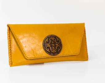 Bolso de mano hecho a mano de cuero de diseñador amarillo/bolso de noche de cuero como regalo para las mujeres