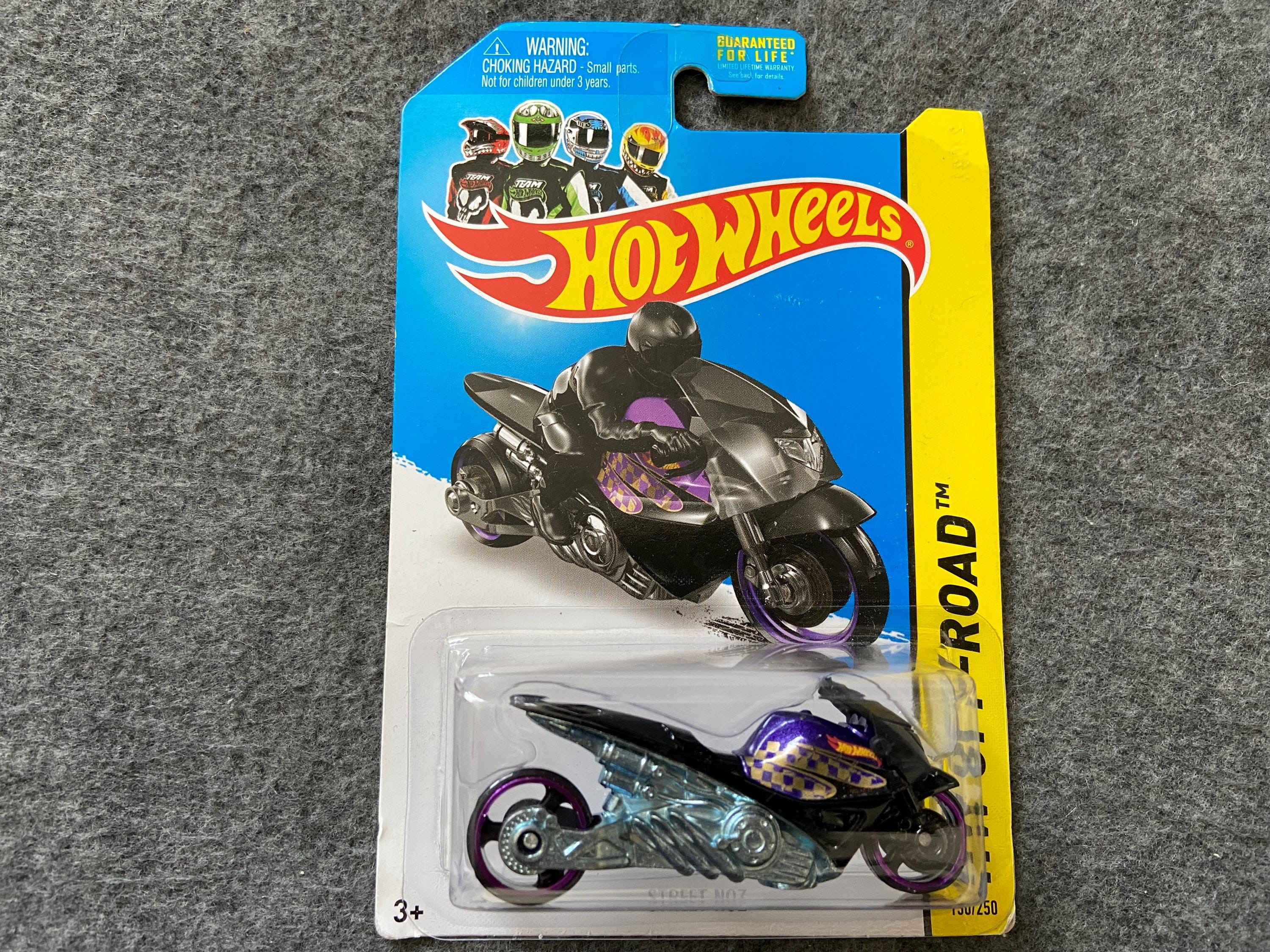 Hot Wheels Street Stealth & Rockster セット il_fullxfull.6319745901_4wbh.jpg