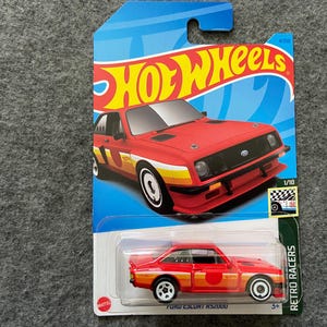 Ford Escort RS2000 Retro Racers Hot Wheels *Buy 4, get 50% off*