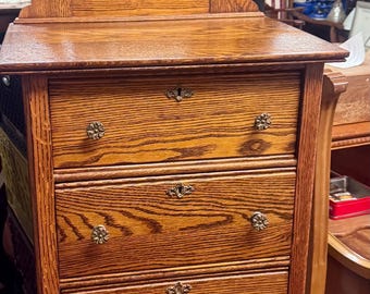 Antique Lingere chest with mirror