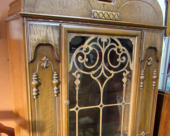 China Cabinet Jacobean style