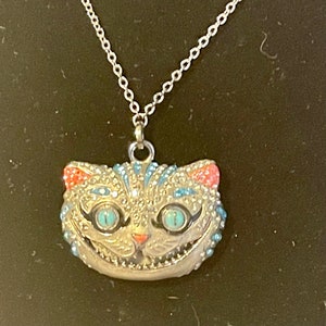 Alice in wonderland necklace swarovski discount