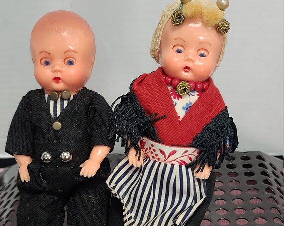 Dutch souvenir dolls