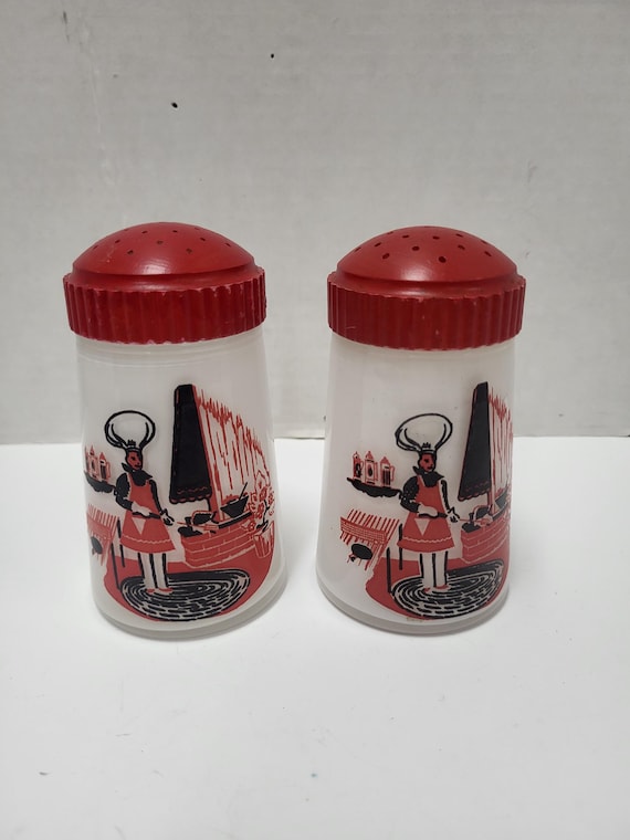 Bartlett Collins BBQ Chief Shakers