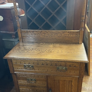 Tiger Oak Wash Stand with towel rack