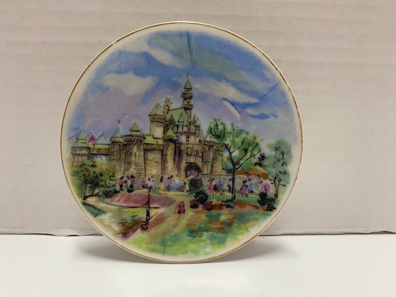 MC Disneyland Souvenir Plate