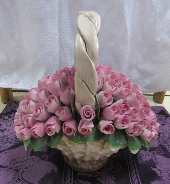 Capodimonte bud rose basket