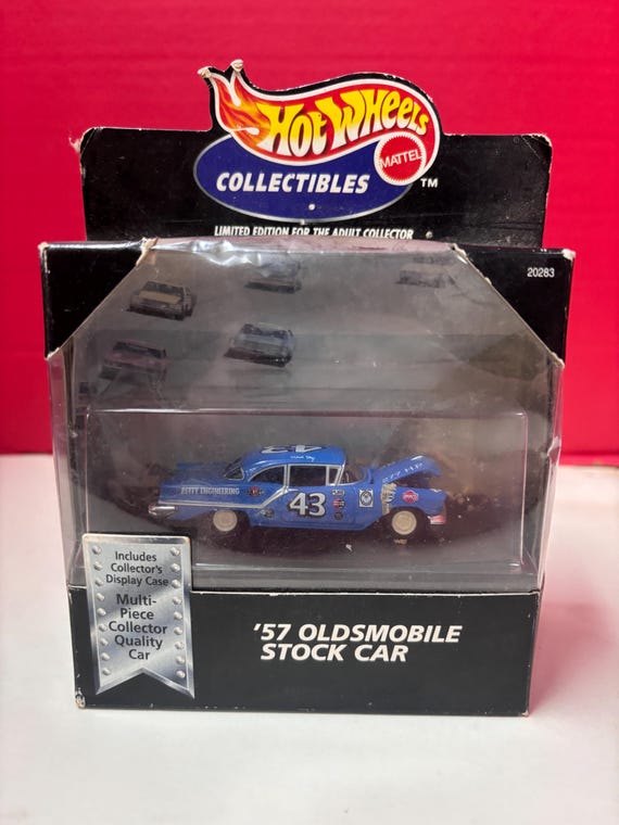 Hot Wheel Collectibles 1957 Stock Oldsmobile Car