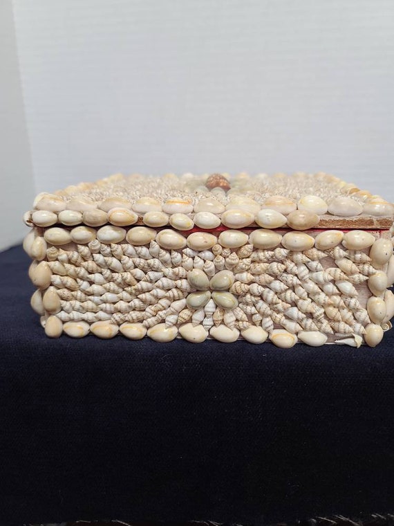 Seashell keepsake box