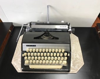 Adler cursive typewriter J-4