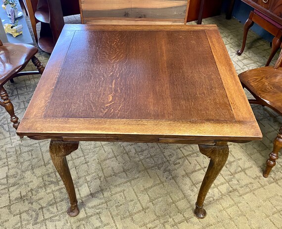 Oak dining table expandable