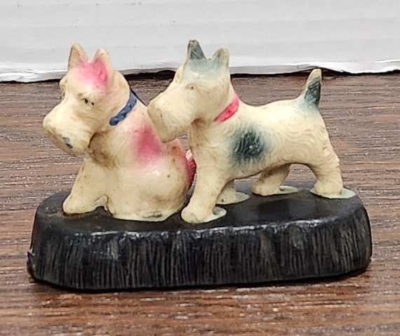 Scottie Dogs Figures