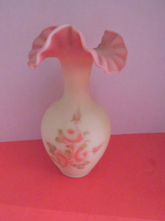 Fenton Custard Glass Vase with ruffle edge