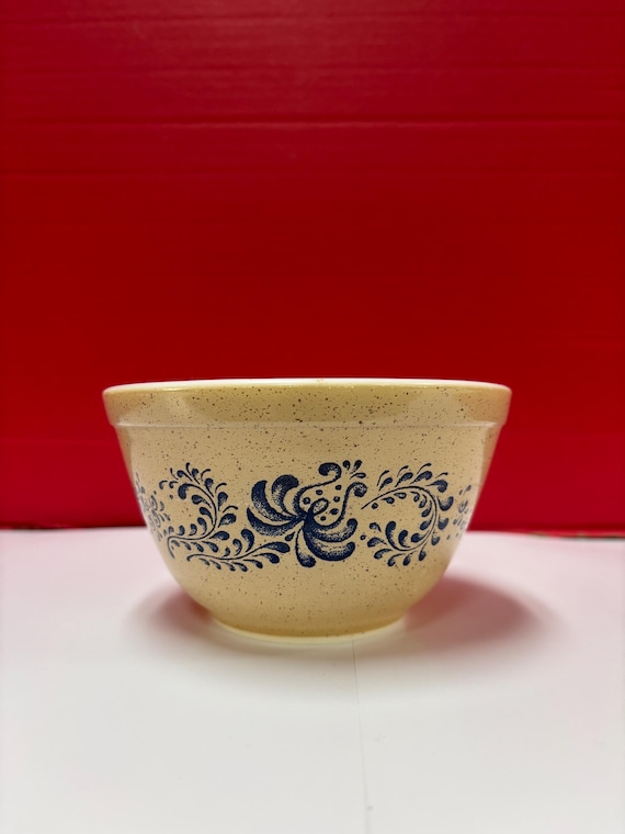 Pyrex Homestead 401 Mixing Bowl