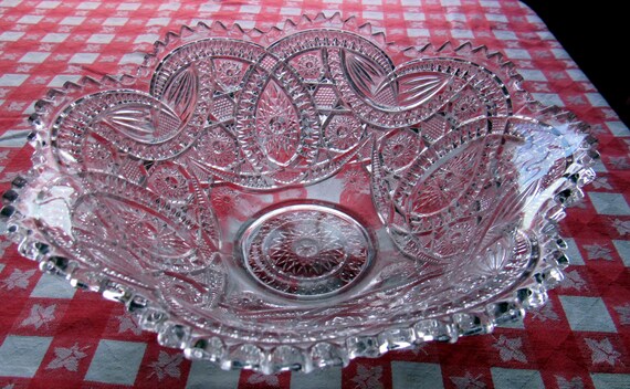 Vintage bowl pressed glass