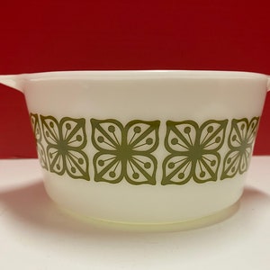 Prato geométrico verde Pyrex