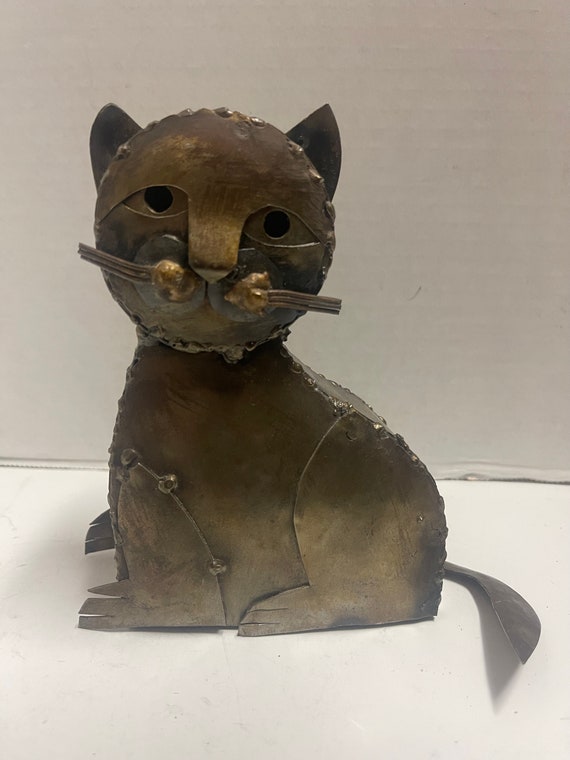Metal Cat Sculpture