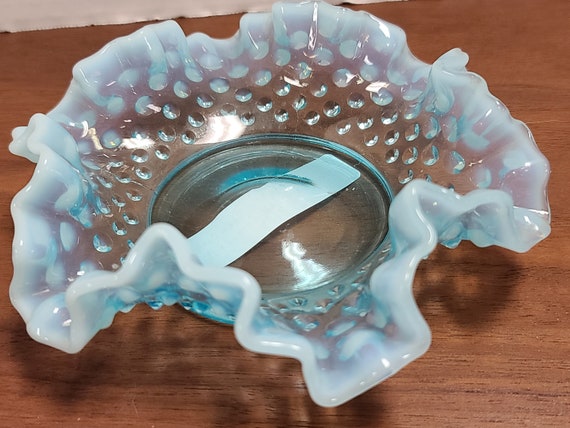 Vintage Fenton blue opalescent hobnail double crimped bonbon candy dish