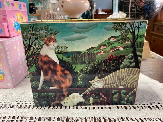 Music jewelry box with cat designs and plays "My Way"