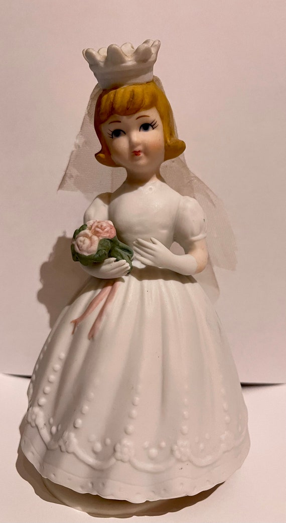 Schmidt Bride Musical figurine that rotates