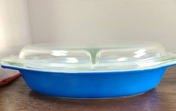 Pyrex blue casserole with lid