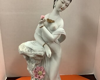 Porcelain Traditional Geihsa Lady Decor