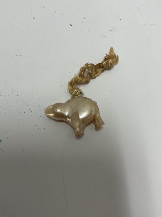 Elephant charm pearlescent