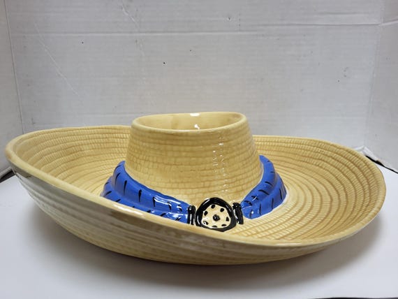 Sombreo Chip & Dip Bowl