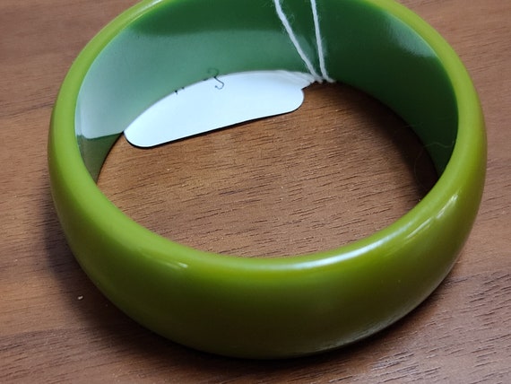 Bakelite green bangle bracelet