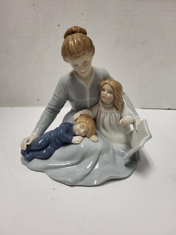 Avon Mothers Day Figurine