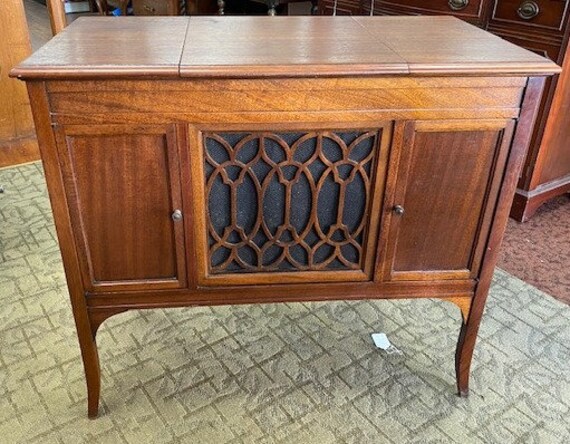 Edison Phonograph Console that works