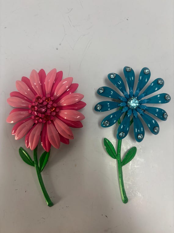 Enamel flower Brooch