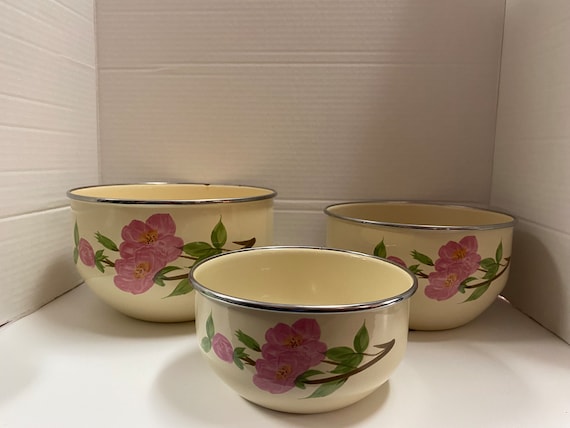 Franciscan Enamel Bowl Set