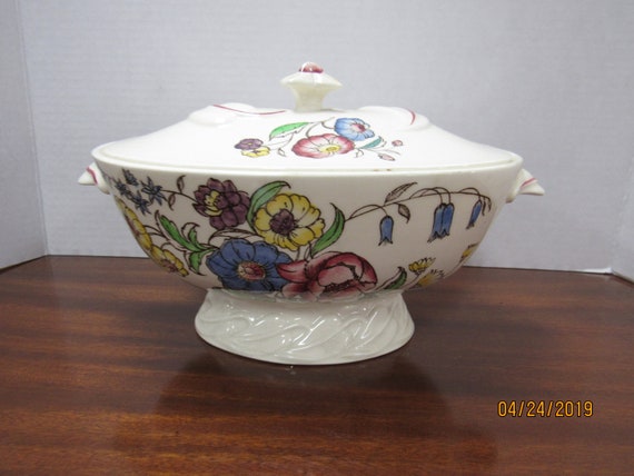May Flower tureen with lid