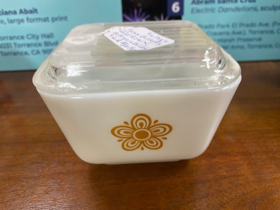 Pyrex Butterfly Gold #501