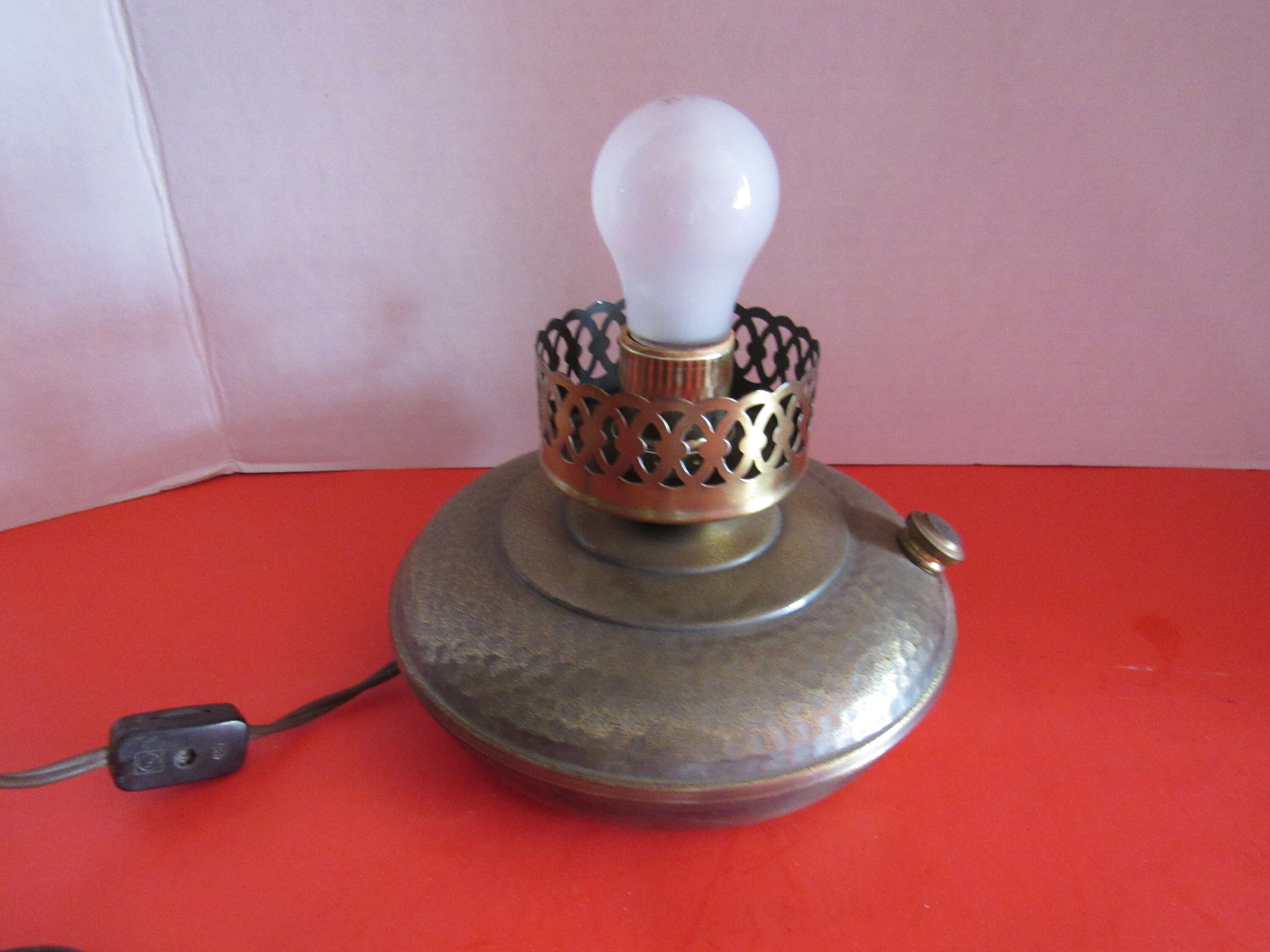 Fenton Custard Glass Lamp