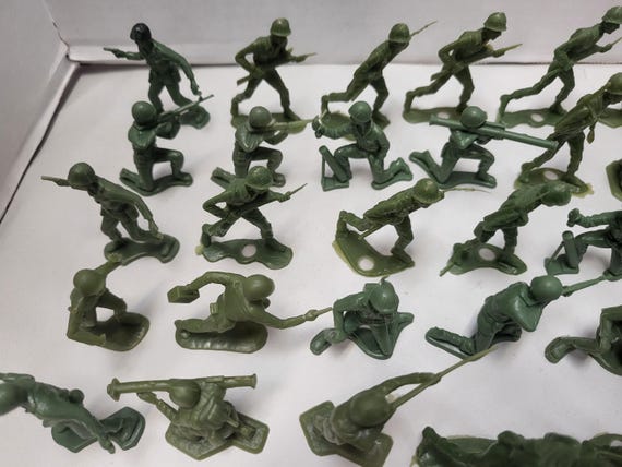 58 Plastic Toy Soldiers