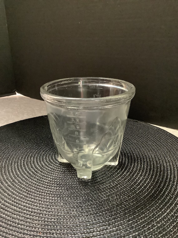 Atlas Footed Measuring Cup