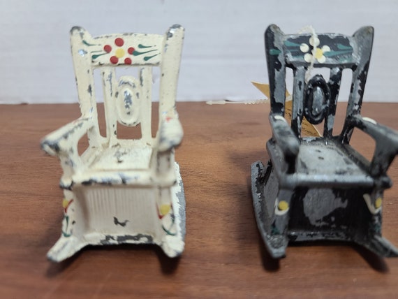 Metal rocking chair salt and pepper shakers