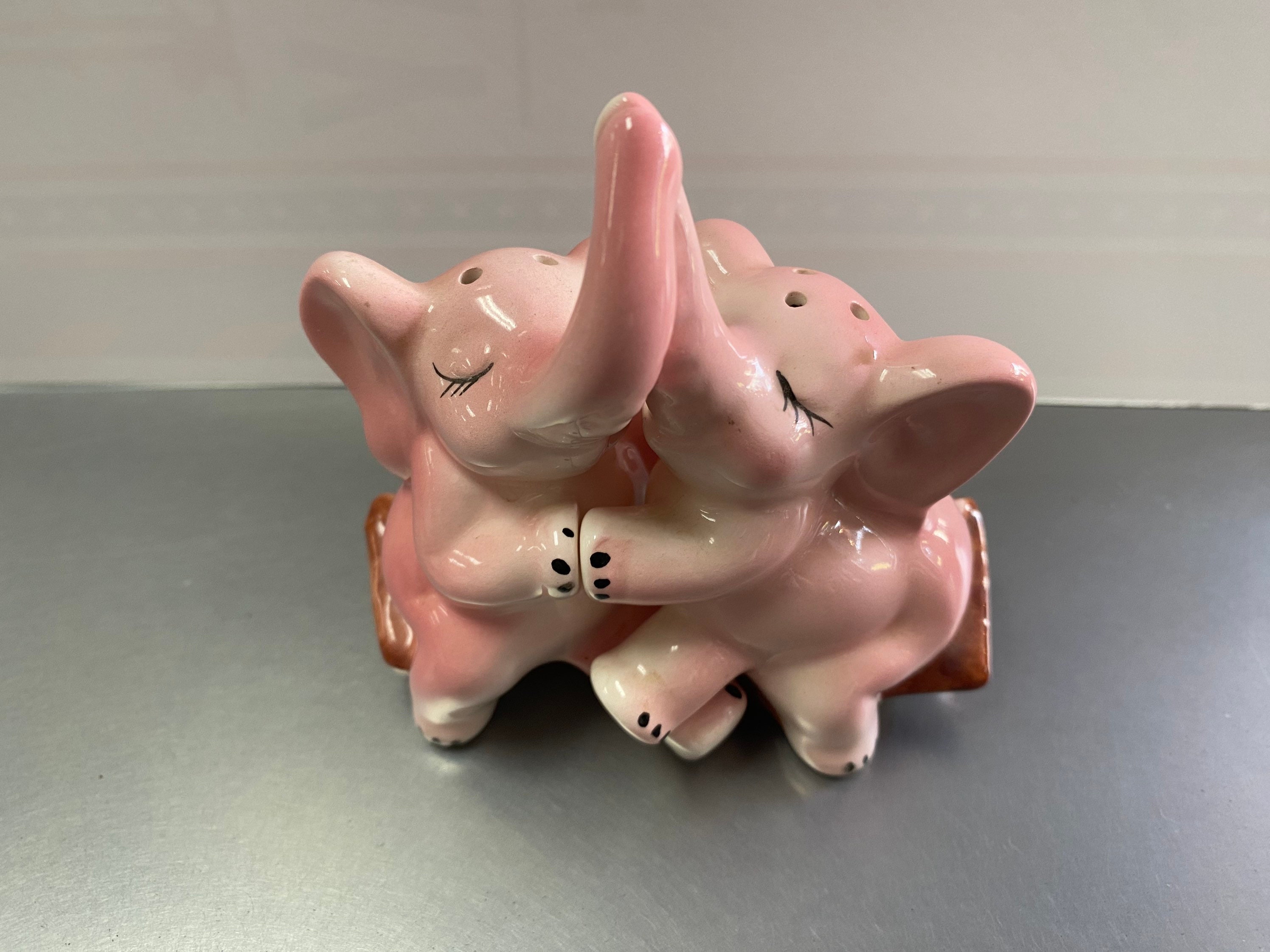 Ceramic Interlocking Elephant Salt & Pepper Shakers