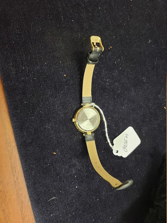 Decree Singapore movement wristwatch Gem