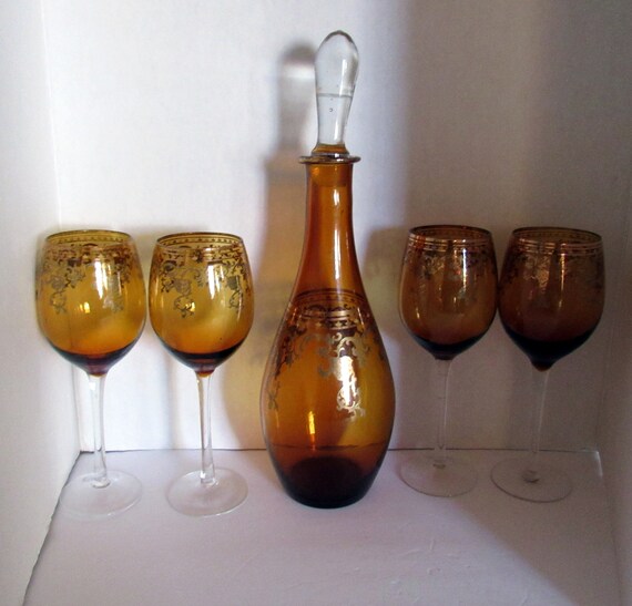 Amber decanter with glasses