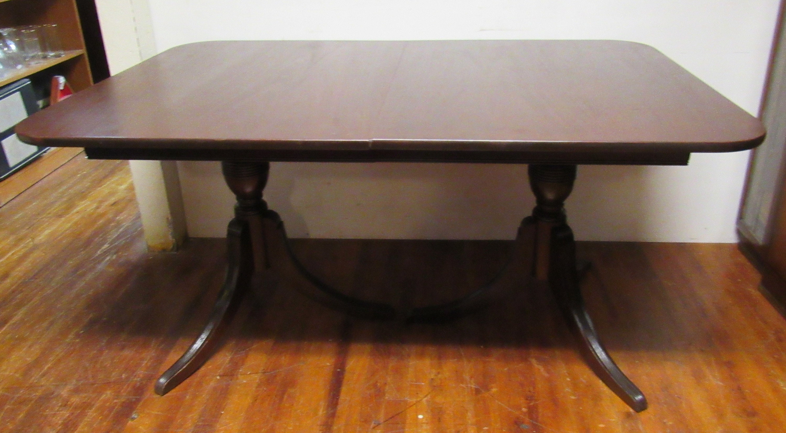 Vintage mahogany dining table tradition double pedestal