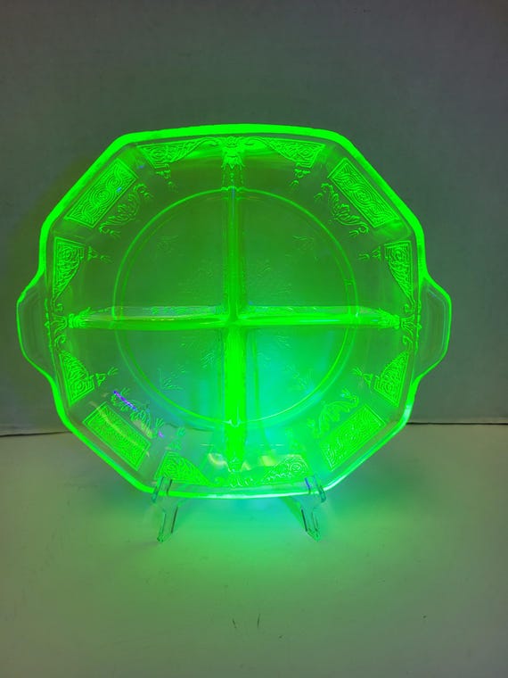 Uranium Divided Dish