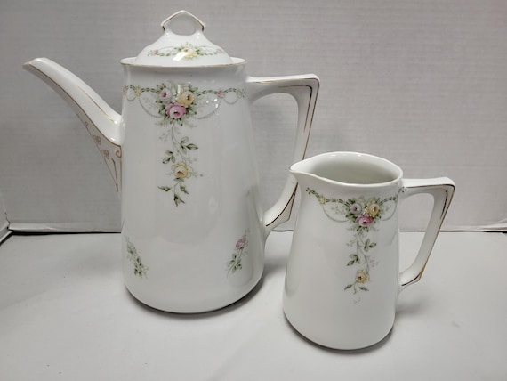 Barvaria Teapot & Creamer