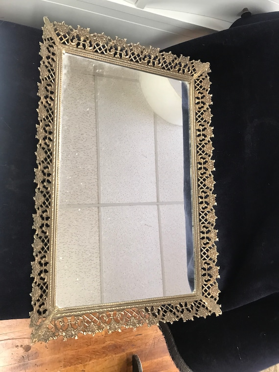 Mirrored vanity tray